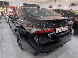 تۆیۆتا کامری